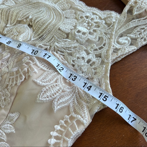 Soieblu Cream Maxi Lace Gown Sz S - Picture 6 of 8